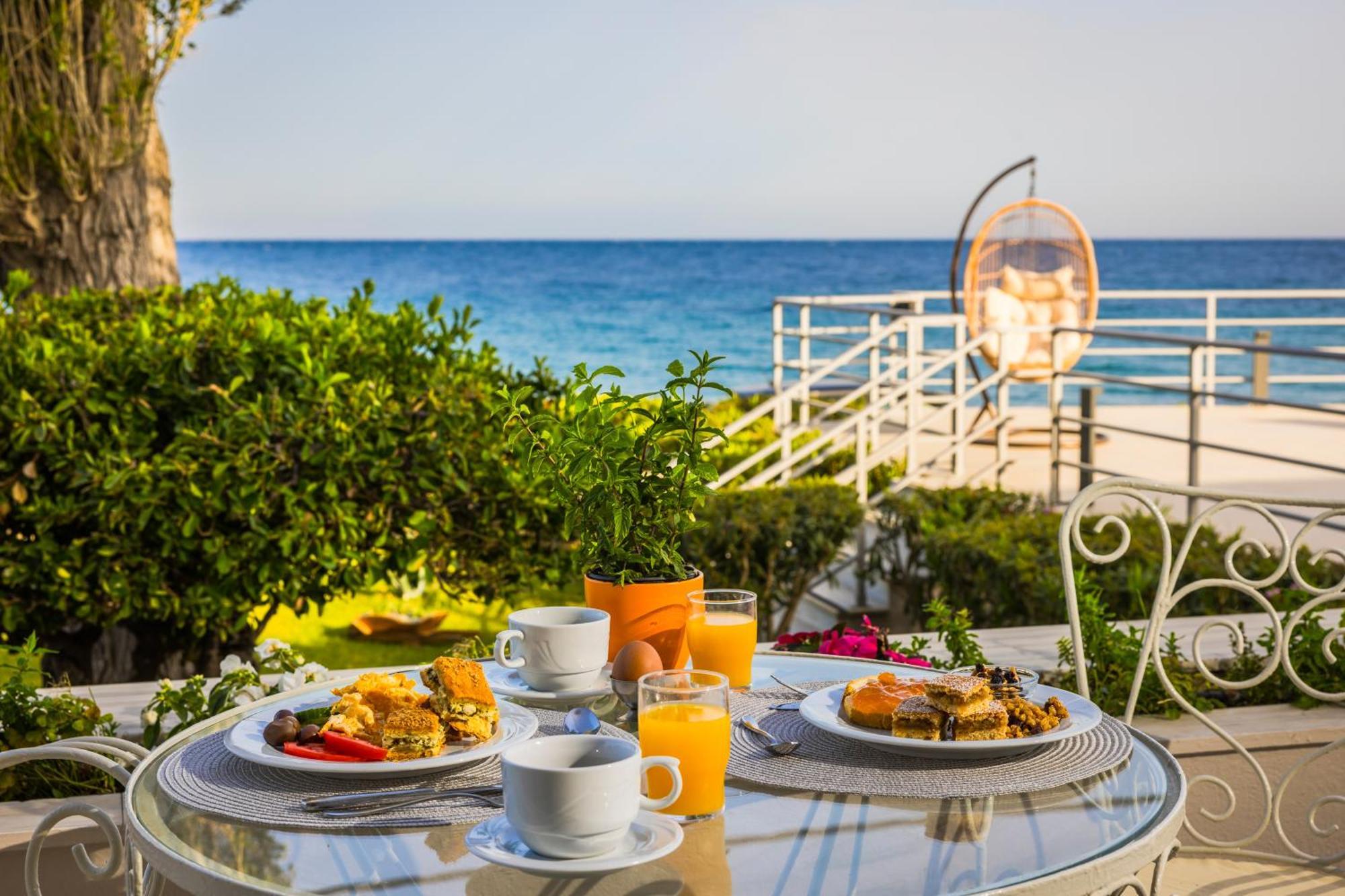 Niki Beach Hotel Kamariotissa Luaran gambar